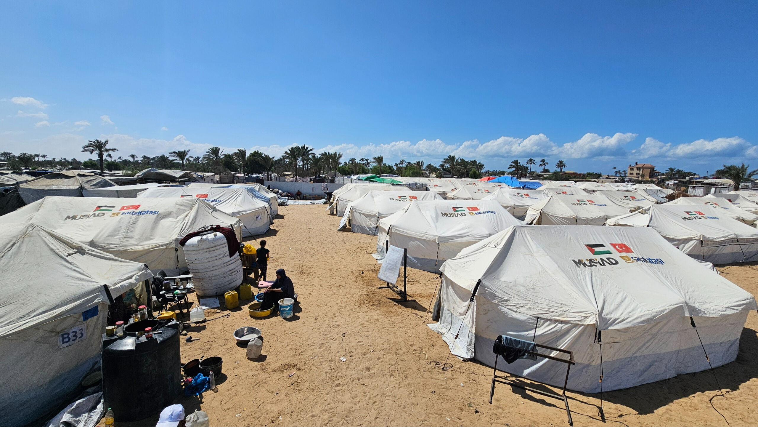 Doğrudan yardım ulaşıyor! Sadakataşı ve MÜSİAD Gazze’de çadır kent kurdu - 4. Resim