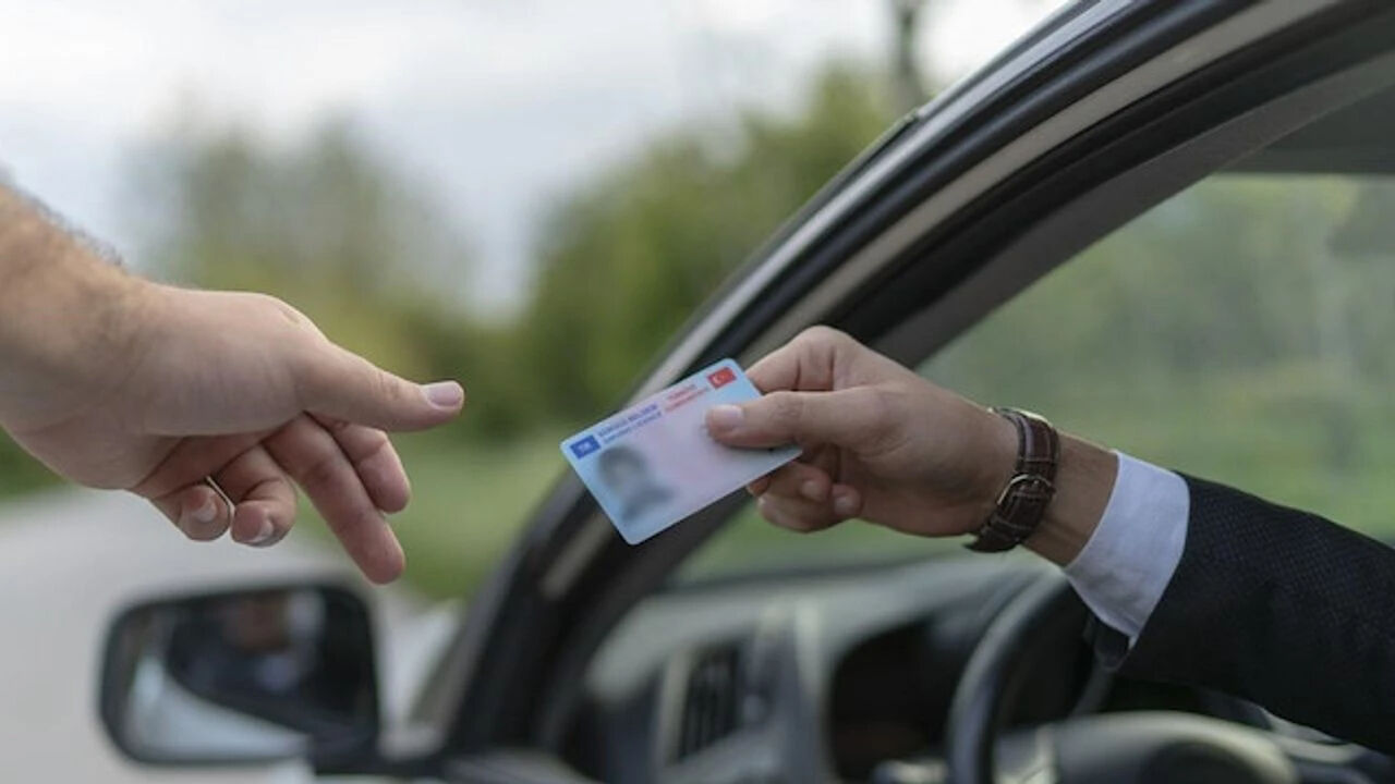 Ehliyet yenilemek için son çağrı: Bakan Yerlikaya uyardı! 