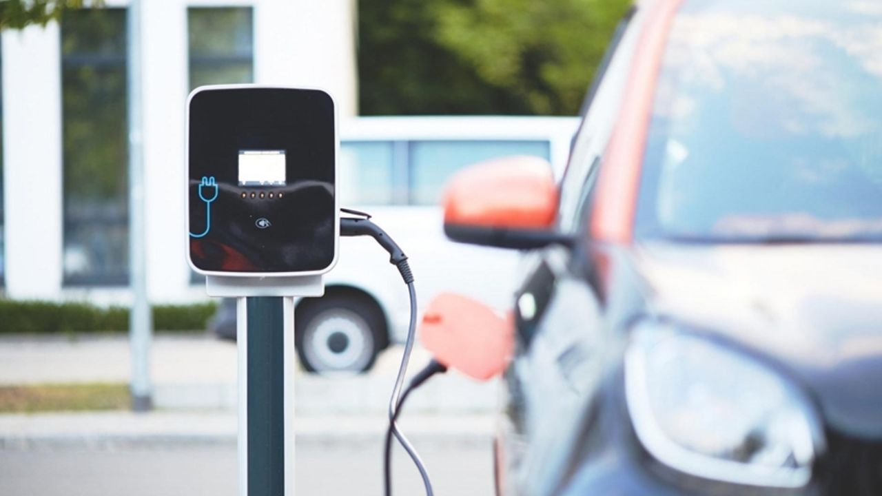 Elektrikli otomobilde yeni dönem: 81 ile şarj istasyonları geliyor Elektrikli otomobilde yeni dönem: 81 ile şarj istasyonları geliyor