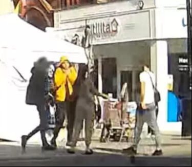 İngiltere'de kan donduran cinayet! Kız arkadaşına yanlışlıkla çarpan genci feci şekilde öldürdü - 1. Resim