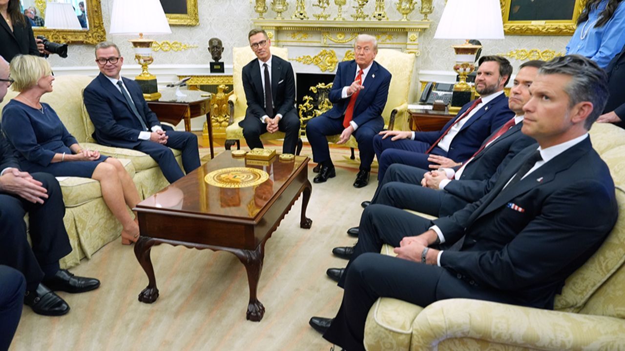 Trump, Finlandiya ile anlaştı! Buzkıran gemilerini alacak Trump, Finlandiya ile anlaştı! Buzkıran gemilerini alacak