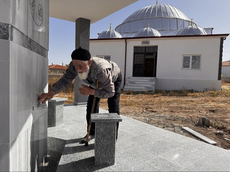 Baba sözü dinlemeyen evlatlar milyonlarca liradan oldular: Mirası çocuklarına değil köyüne bıraktı - 1. Resim