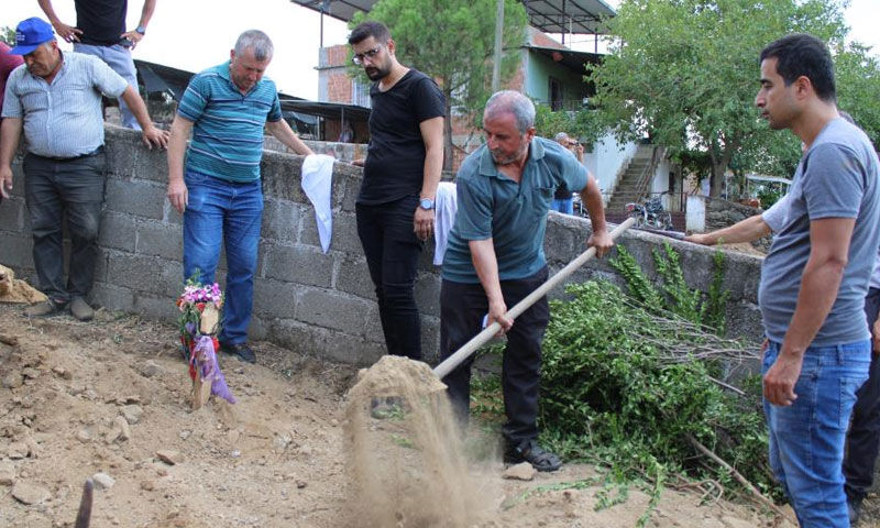 Elinde kınasıyla toprağa verilen Necla’nın katili serbest! Babasının paylaşımı tepki çekti - 2. Resim