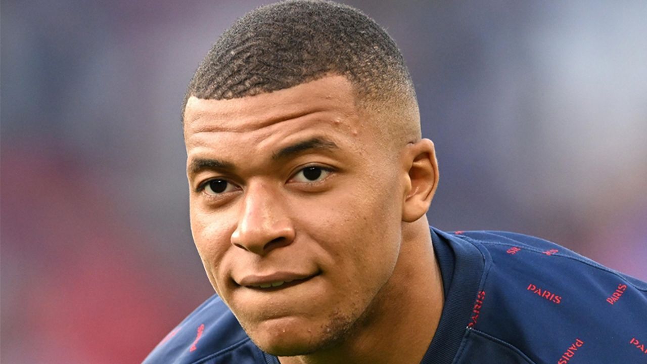 Fransa'ya Mbappe'den kötü haber: Kadrodan çıkarıldı, açıklama geldi Fransa'ya Mbappe'den kötü haber: Kadrodan çıkarıldı, açıklama geldi