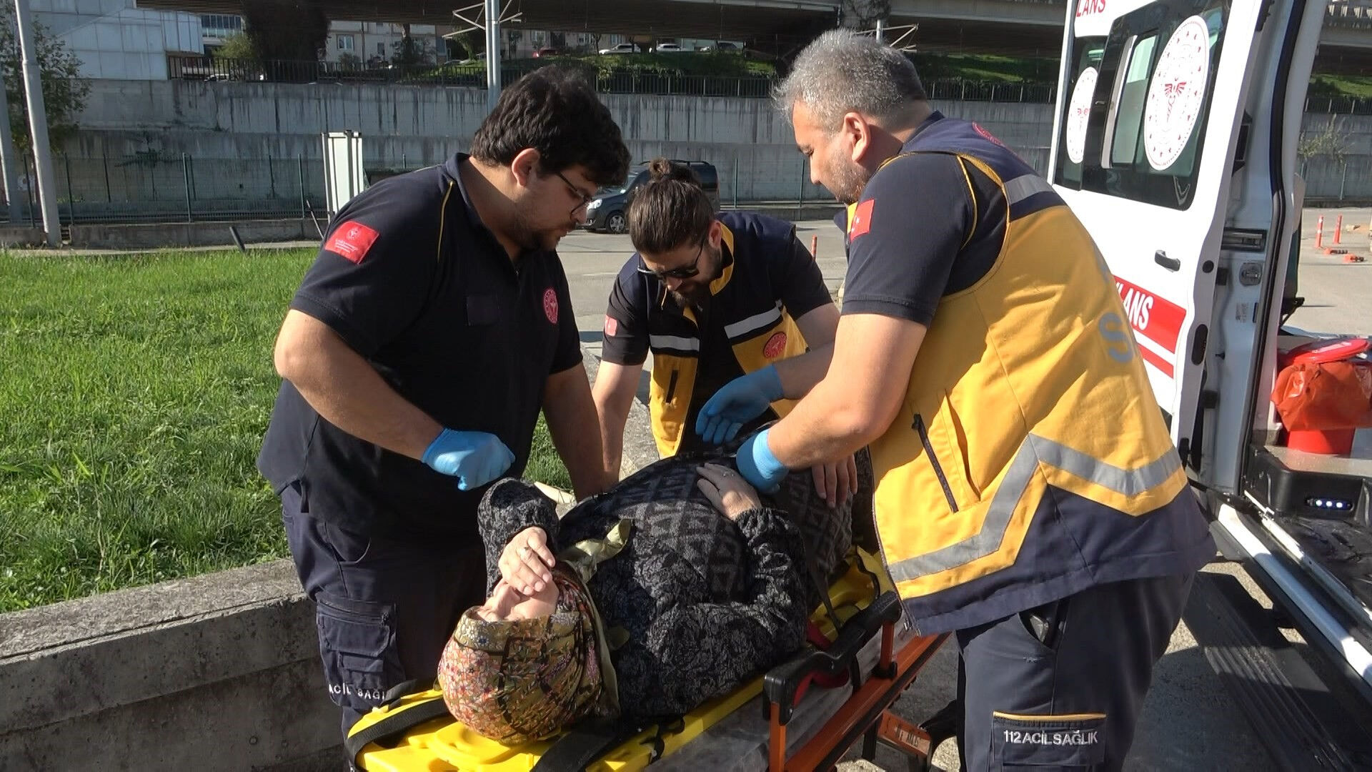 Kelepçeli eski eşin kardeşinden kanlı saldırı! Samsun'da çocuk teslimi dehşeti - 3. Resim