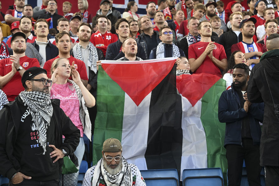 Norveç, İsrail'i 10 dakikada darmadağın etti: Önce protesto, sonra gol yağmuru - 2. Resim