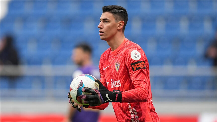 Berke Özer hangi takımda oynuyor, kimdir? Futbol kariyeri gündemde! - 1. Resim