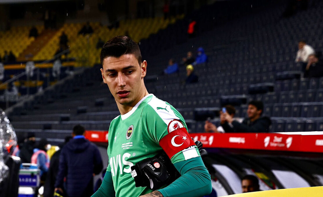 Berke Özer Milli takım kampından neden ayrıldı? Milli kaleciden açıklama geldi! - 1. Resim