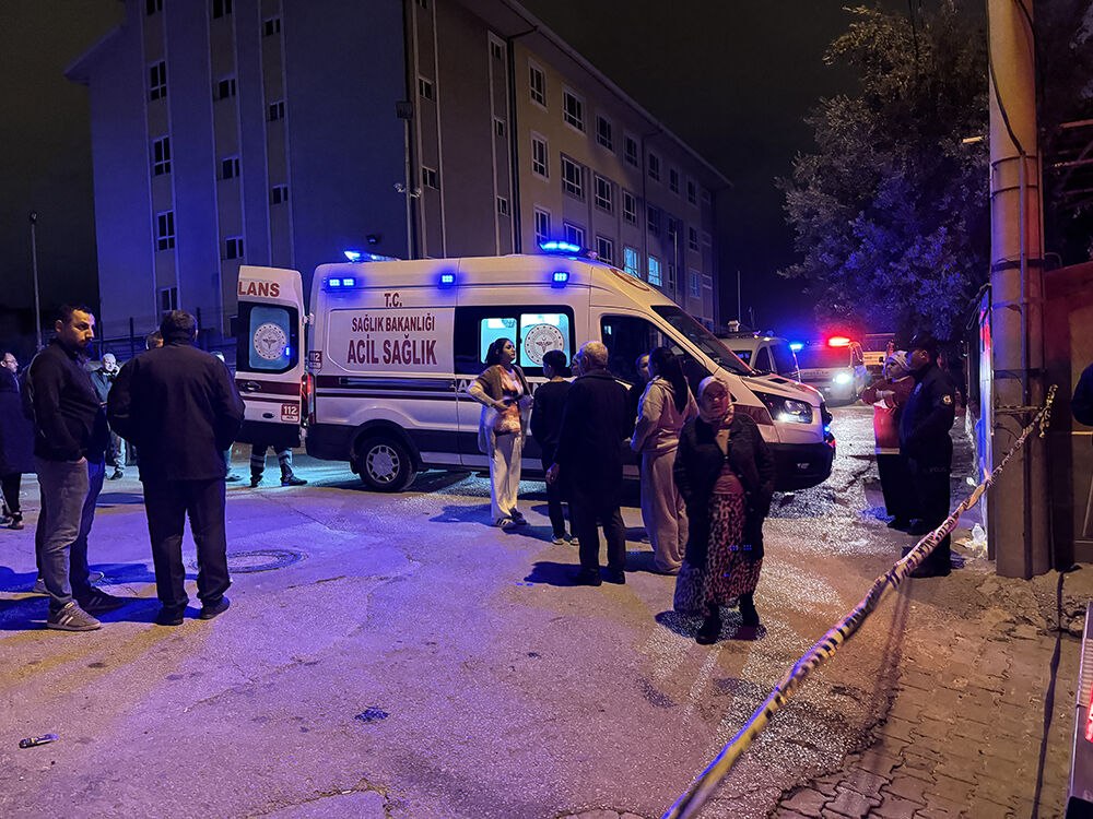 Denizli'deki düğün evinde korkunç olay! Enkazda kaldılar, çok sayıda yaralı var - 1. Resim