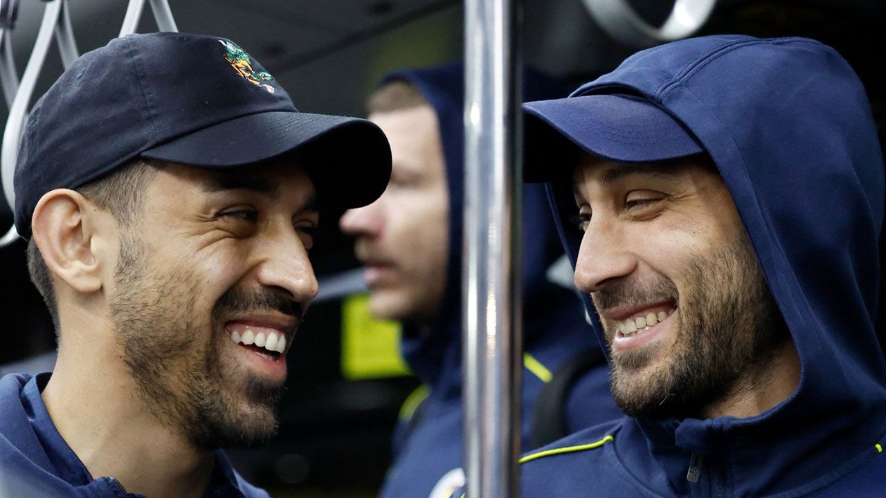 Fenerbahçe'de deprem: İki yıldız resmen kadro dışı bırakıldı