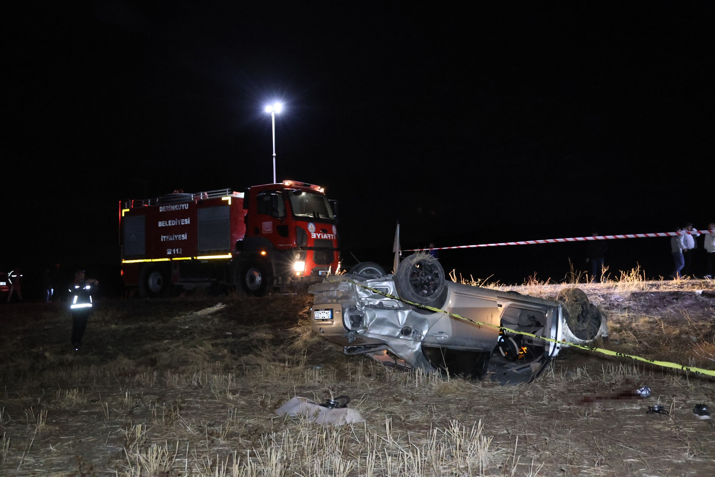Nevşehir'de otomobil tarlaya uçtu! 2 ölü 1 yaralı - 1. Resim