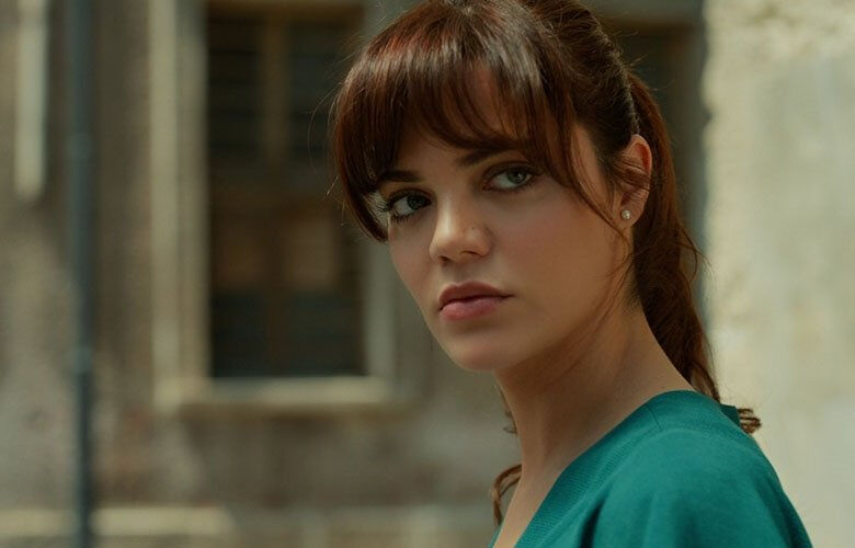 Sahtekarlar Asya kimdir, Hilal Altınbilek kaç yaşında, nereli? - 3. Resim