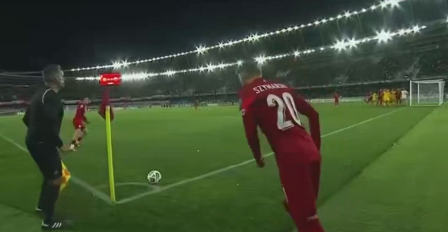 Sebastian Szymanski kaleciyi kornerden avladı! İzleyenler gözlerine inanamadı - 1. Resim