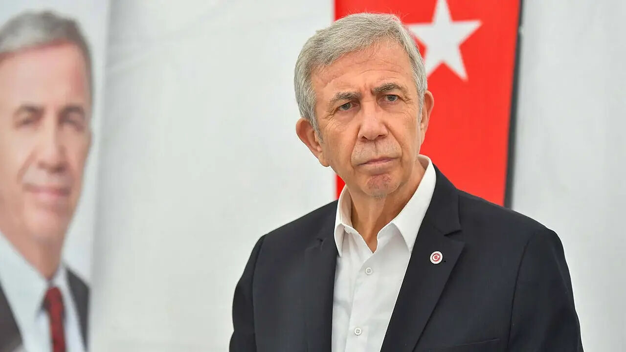 Anıtkabir'de dikkat çeken kare! Mansur Yavaş, kendisi için soruşturma izni isteyen başsavcıyla yan yana - 1. Resim