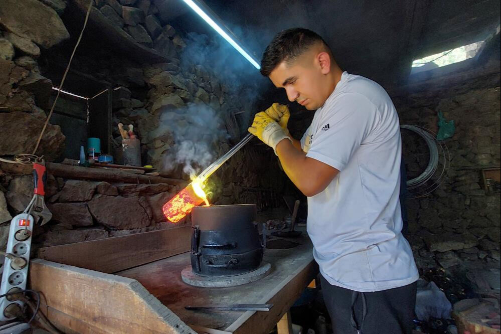 Gümüşhane'de üretiliyor, Avrupa'ya satılıyor! Hurda musluklar zile dönüştü Gümüşhane'de üretiliyor, Avrupa'ya satılıyor! Hurda musluklar zile dönüştü - 1. Resim