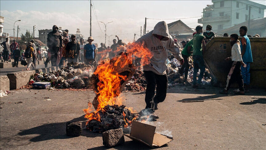 Madagaskar'daki protestolar siyasi krize dönüştü! Cumhurbaşkanı Rajoelina’nın ülkeden ayrıldığı iddia edildi - 4. Resim