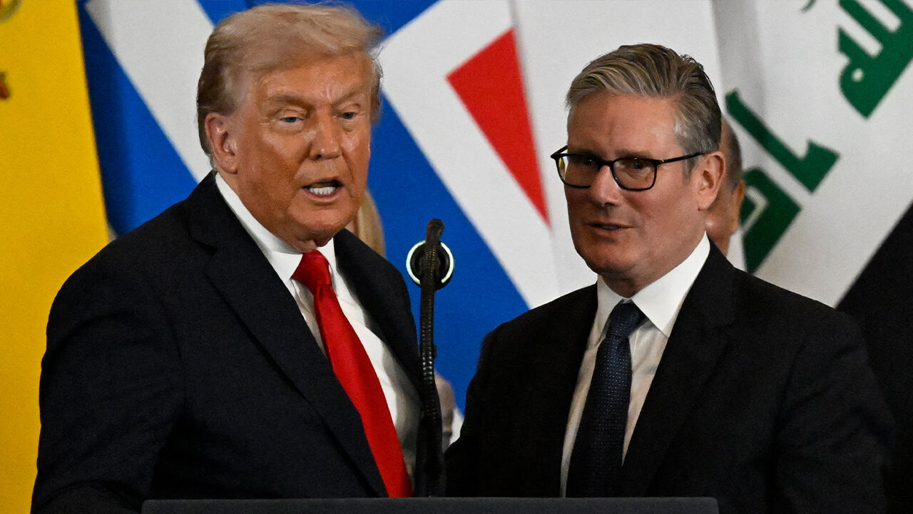 Trump, sahneyi sadece Şahbaz'a verdi! ABD Başkanını göklere çıkardı, sözleri gündem oldu - 1. Resim