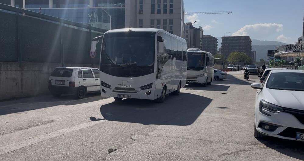 3 ilde yolsuzluk operasyonu! CHP'li eski belediye başkanı ve 14 şüpheli tutuklandı 3 ilde yolsuzluk operasyonu! CHP'li eski belediye başkanı ve 14 şüpheli tutuklandı - 1. Resim