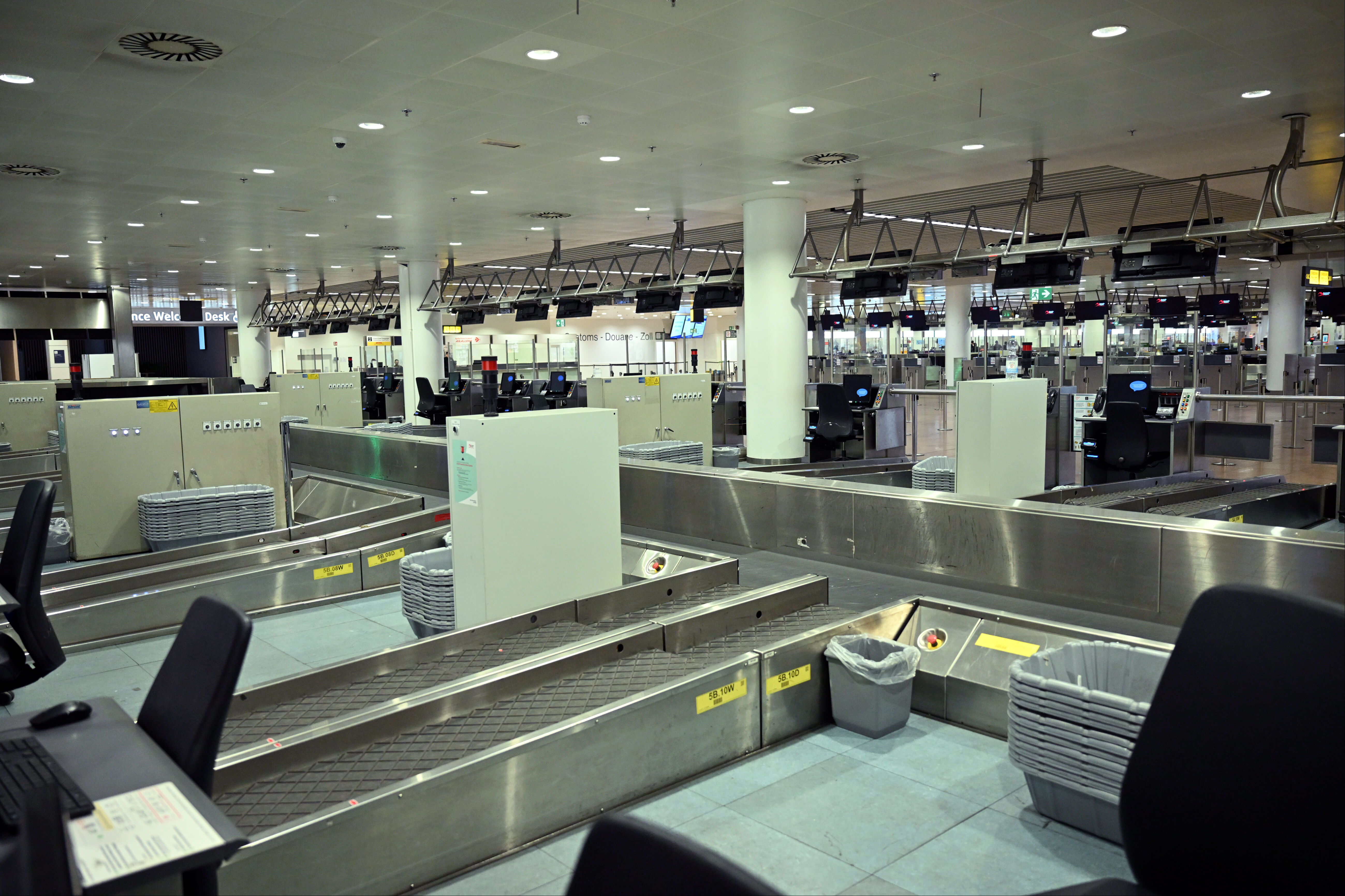 Belçika'da binlerce çalışan grevde: Uçuşlar durdu, kamu hizmetleri ve eğitim iptal Belçika'daki toplu grev, hayatı durma noktasına getirdi: Uçuşlar iptal edildi, eğitime ara verildi! - 4. Resim