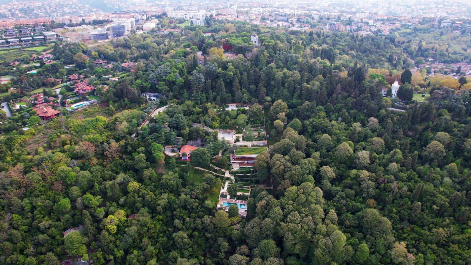 Boğaz'ın en güzel yerinde! Olaylı restorasyon bitti, işte Rus oligarkın lüks villası Boğaz'ın en güzel yerinde! Olaylı restorasyon bitti, işte Rus oligarkın lüks villası - 3. Resim