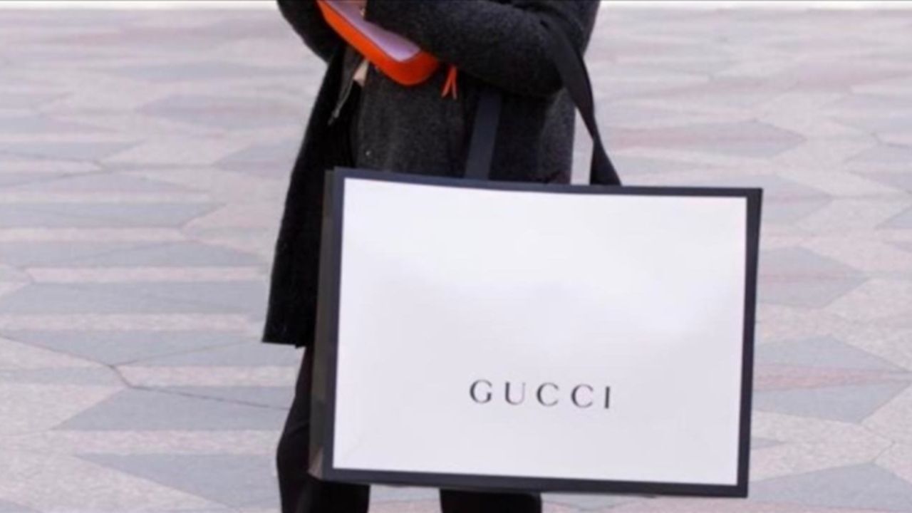 Dünyanın en büyük moda markaları! Gucci, Chloe ve Loewe'ye 157 milyon ceza Dünyanın en büyük moda markaları! Gucci, Chloe ve Loewe'ye 157 milyon ceza