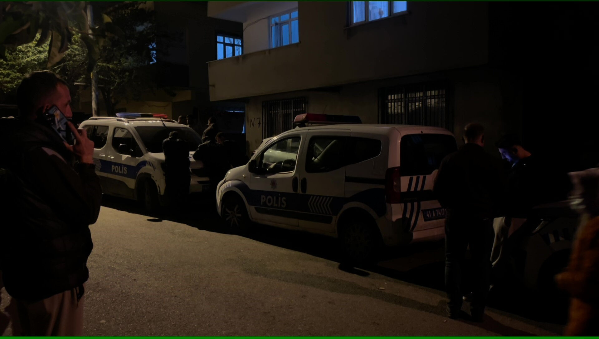 Kocaeli'de aile içi tartışma kanlı bitti: Kızını vuran baba intihar etti! Kocaeli'de aile içi tartışma kanlı bitti: Kızını vuran baba intihar etti! - 1. Resim