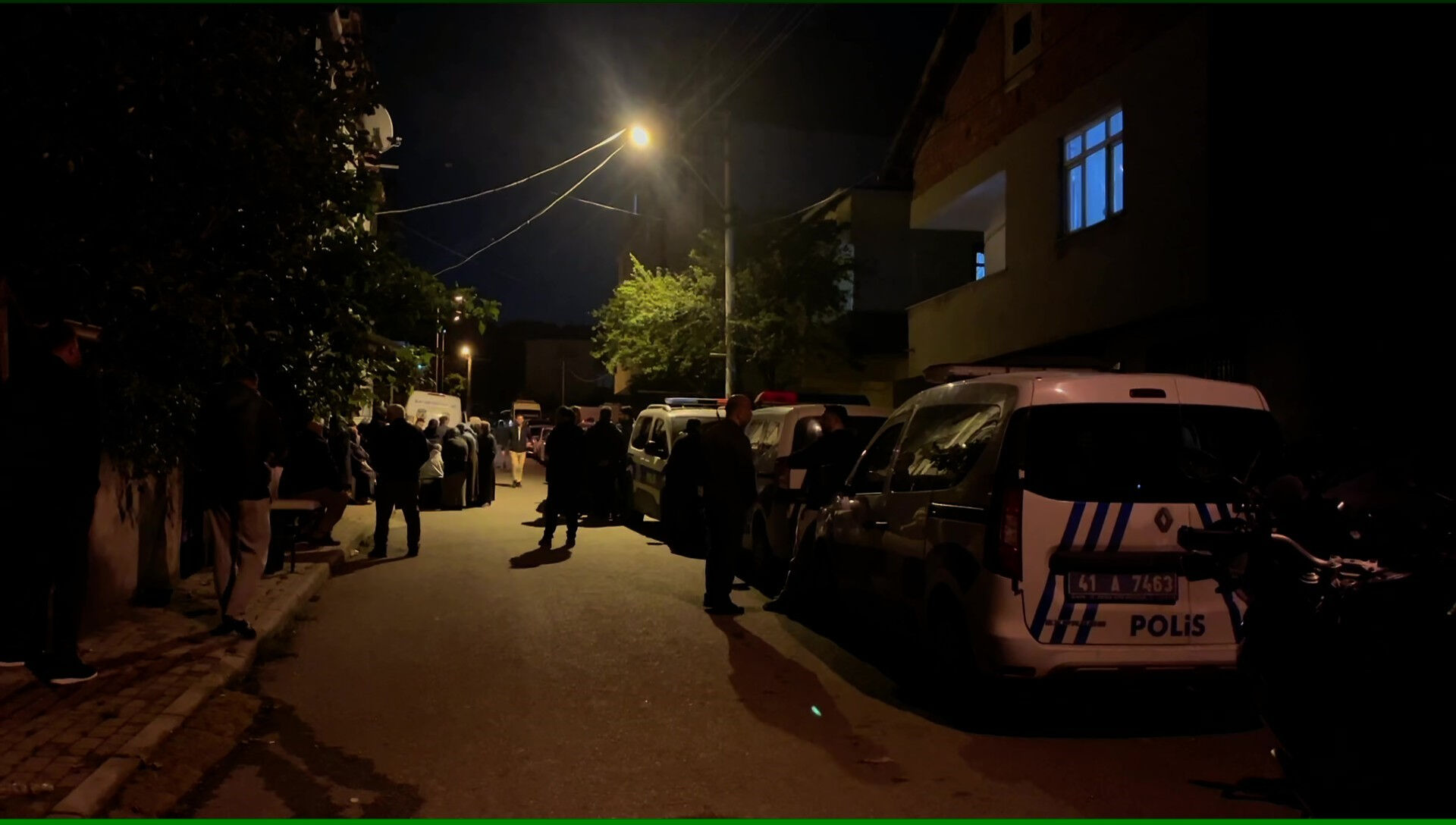 Kocaeli'de aile içi tartışma kanlı bitti: Kızını vuran baba intihar etti! Kocaeli'de aile içi tartışma kanlı bitti: Kızını vuran baba intihar etti! - 2. Resim