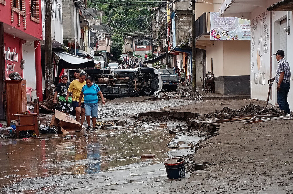 Meksika'daki sel felaketinde ölü sayısı 64'e yükseldi! Onlarca kayıp var - 1. Resim