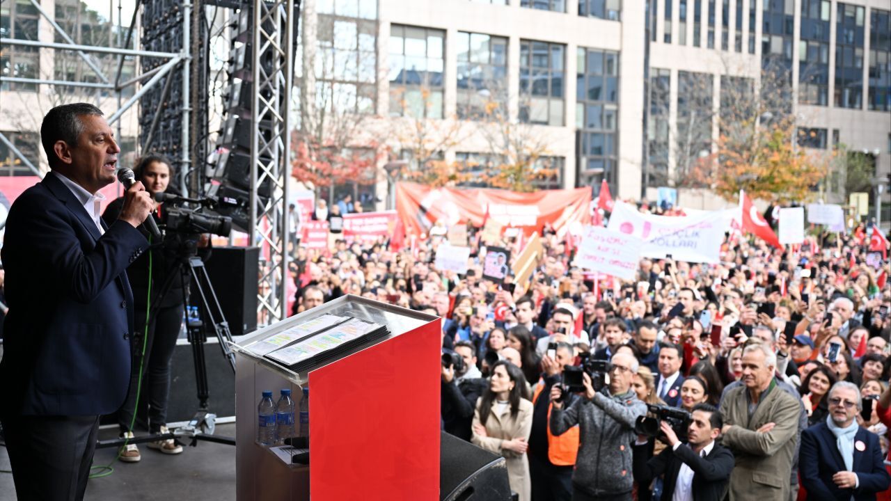  -Brüksel’den hayal kırıklığı ile döndü!