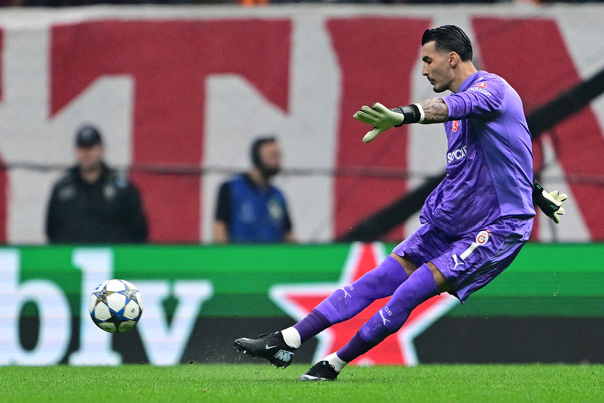 Süper Lig tarihine geçen Uğurcan Çakır, 'vergi rekortmenleri' listesinde - 1. Resim