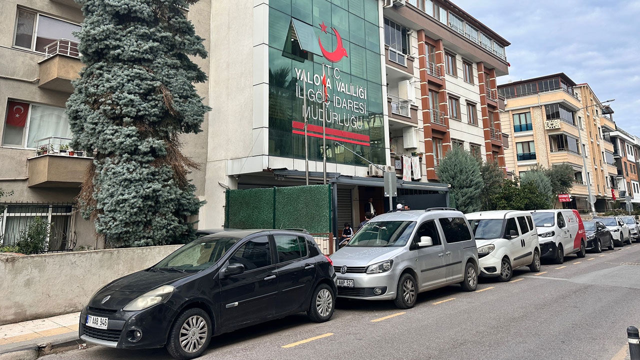 Yalova'da büyük operasyon! İl Göç İdaresi Müdürü ve çok sayıda kişi gözaltında - 1. Resim