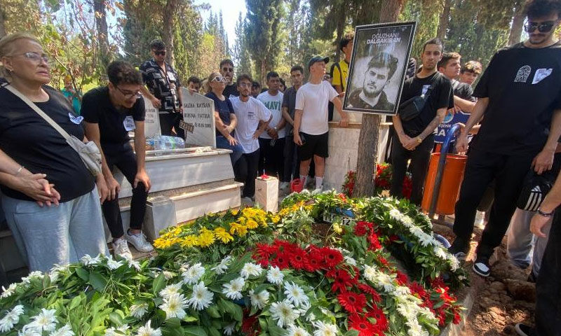 12. kattan düşen yayıncı Jrokez’in babasından sert çıkış… Gelinini suçladı - 2. Resim