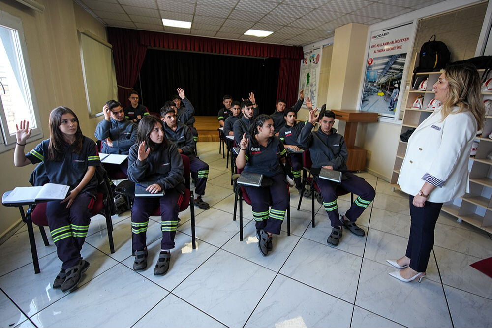 3 senede kalfa, 4 senede usta! Fabrikalar sınıfa dönüştü - 1. Resim