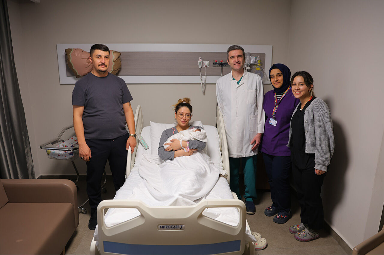 6 kere düşük yapan kadın anne oldu, doktoru tedaviyi açıkladı - 1. Resim