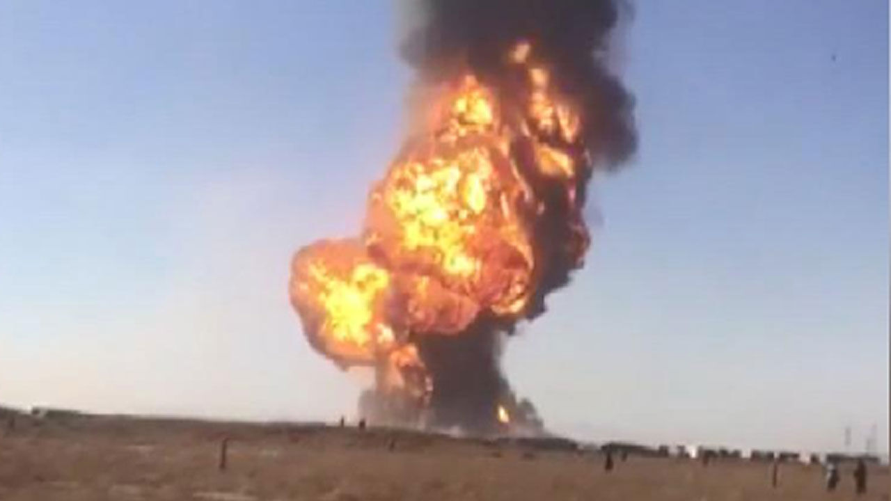 Afganistan'da şiddetli patlama! Çok sayıda ölü ve yaralı var - 1. Resim