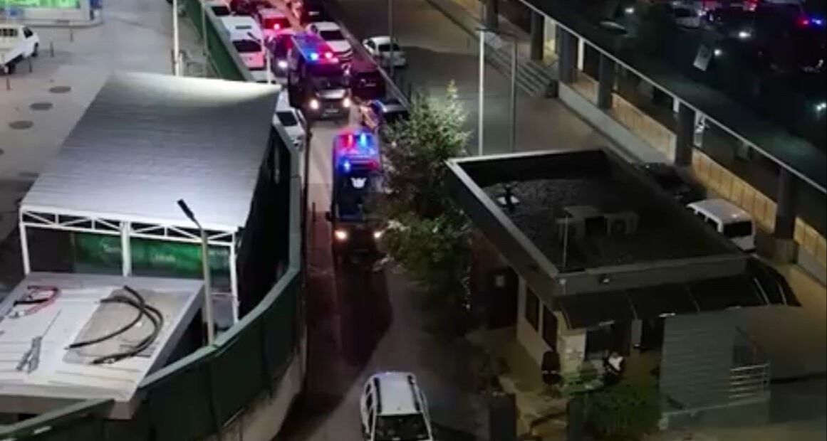 Bursa’da film sahnesi gibi operasyon: Çirkinler ve Daltonlar yakalandı, çuvallar ortaya saçıldı - 3. Resim