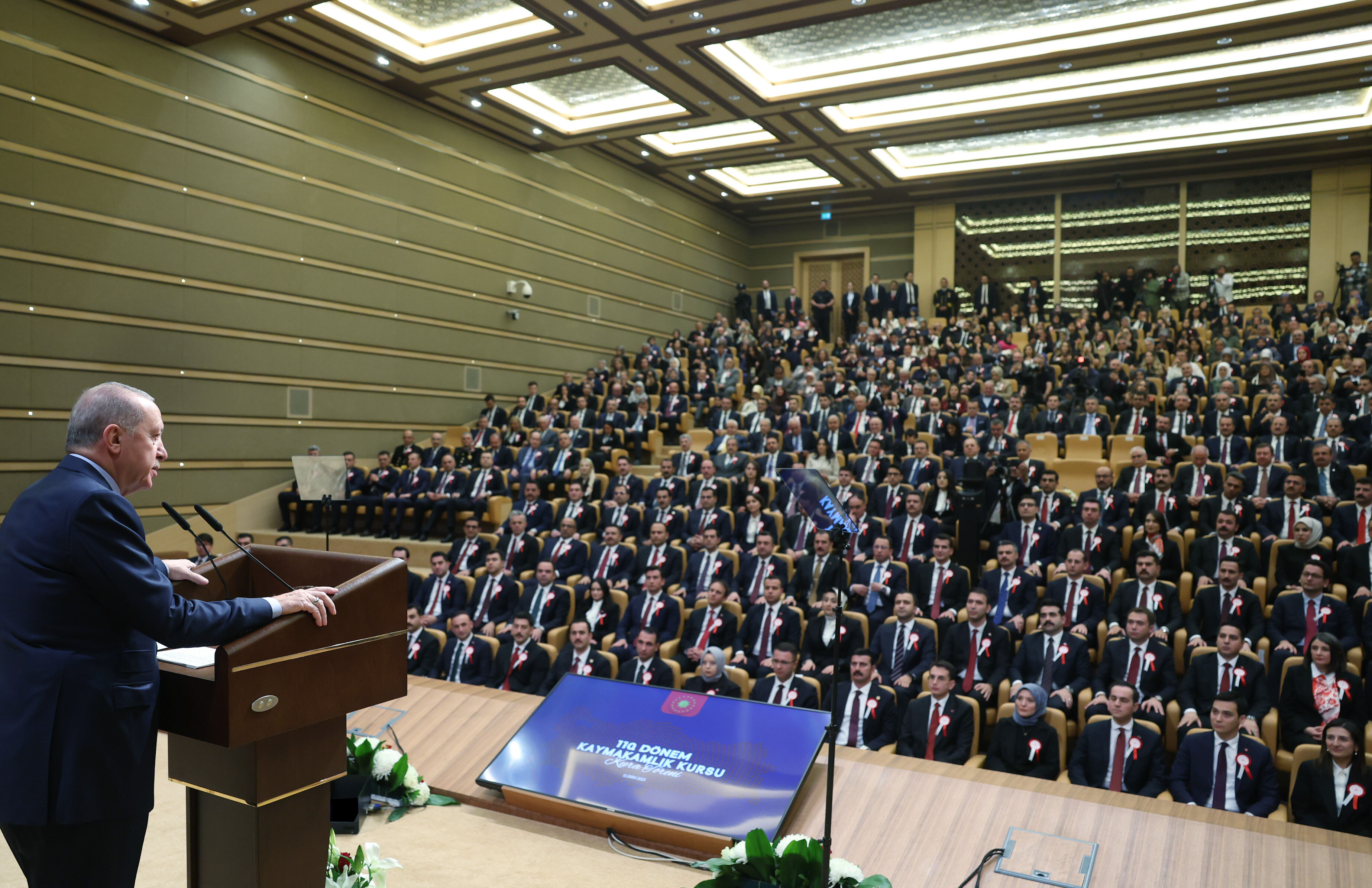 Erdoğan'dan idarecilere sosyal medya uyarısı: Şahsi ikballerine alet edene toleransımız yok - 1. Resim