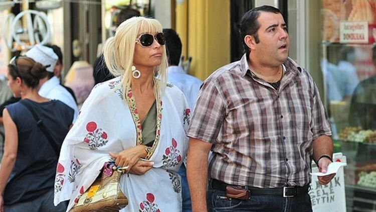 Eyyvah Eyvah nerede çekildi, oyuncuları kimler? Başrolde Ata Demirer'in olduğu yapım yeniden ekranlarda! - 3. Resim