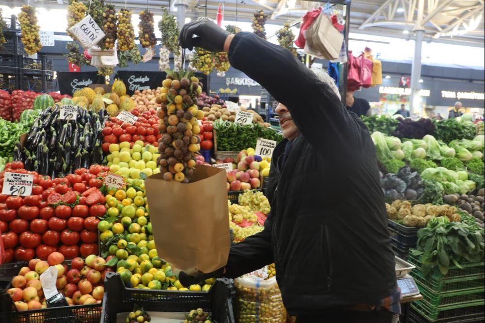 İki yılda bir yetişiyor! Herkes bilmiyor, üvez meyvesi çürüyünce yeniyor - 3. Resim