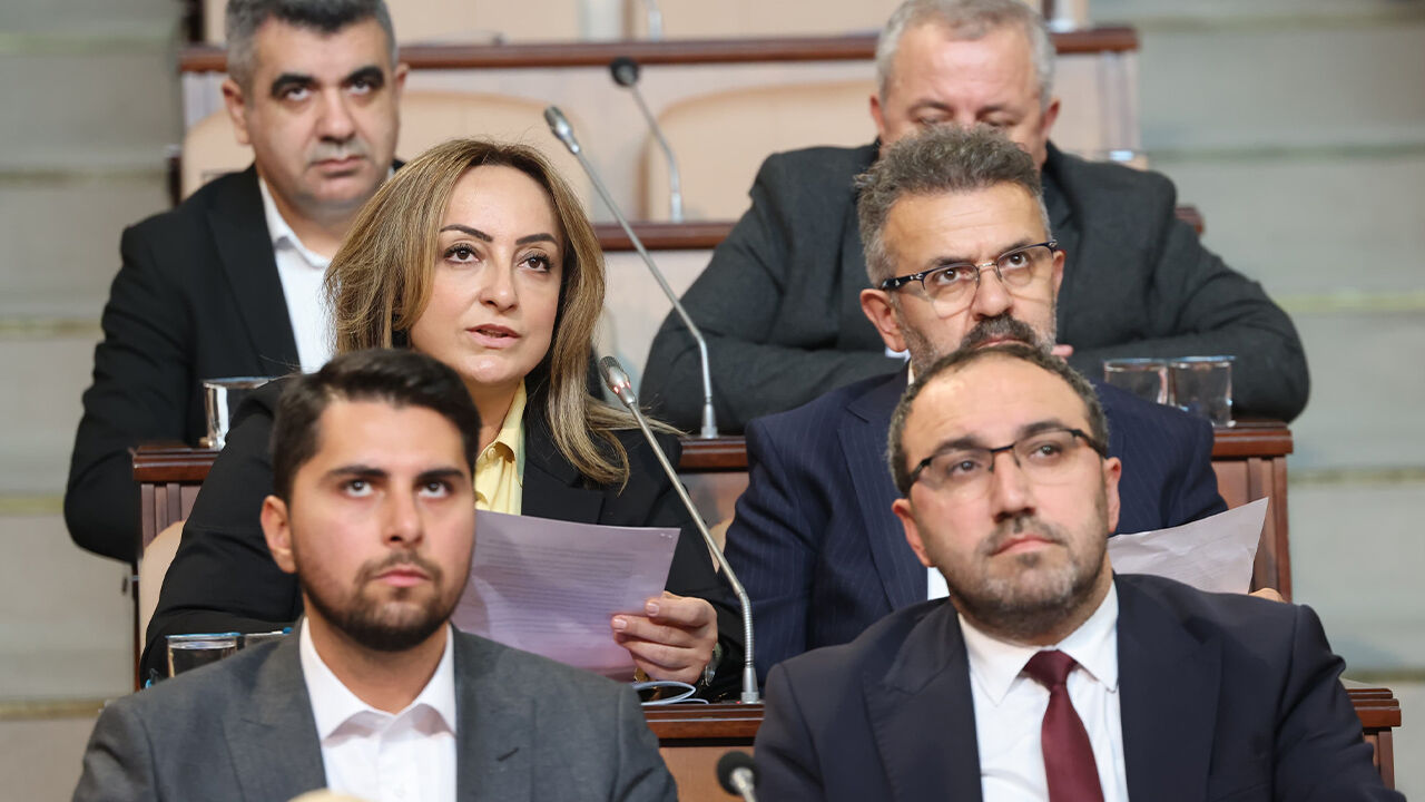 İstanbul’da arızalı asansör ve merdivenler Meclis gündeminde: AK Parti soru bombardımanına tuttu - 2. Resim