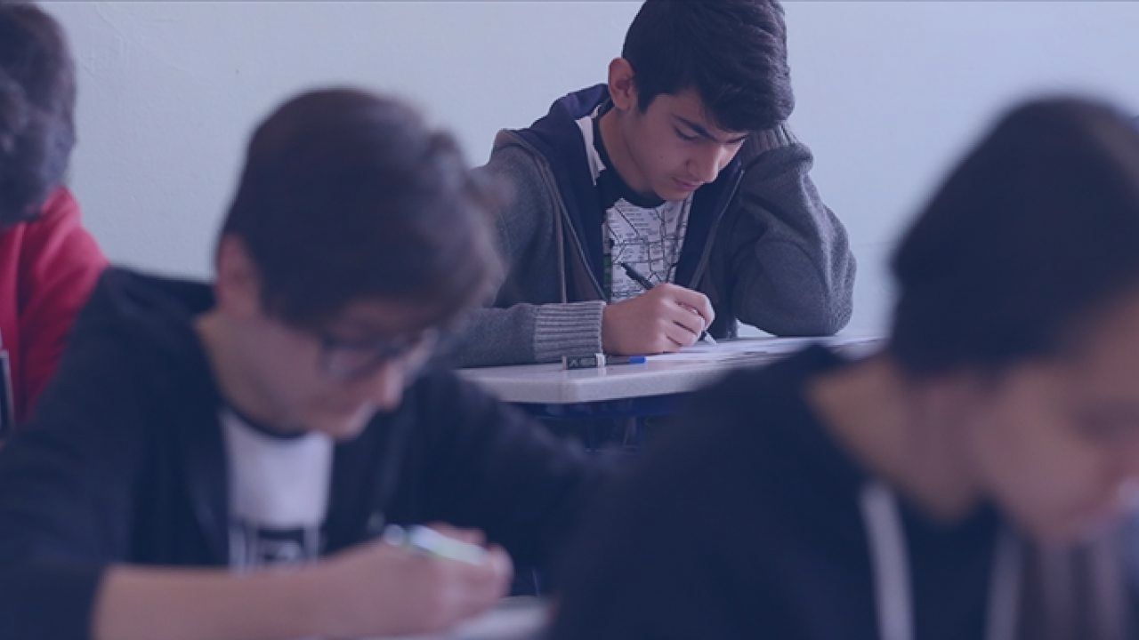 Milli Eğitim Müdürlüğü tüm okullara yazı gönderdi: İstanbul’daki liselere cuma namazı talimatı!