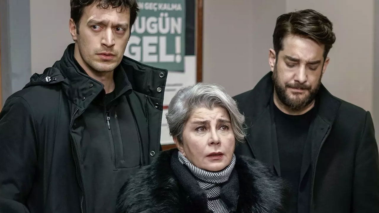 Oyuncu Devrim Yakut kansere yakalandı! “Annemi bu rahatsızlıktan kaybettim” - 2. Resim