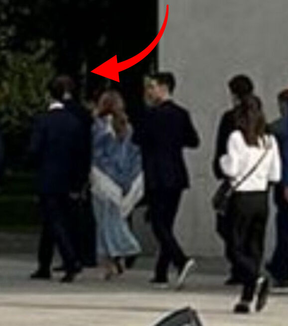 Şara ve Putin'in görüşmesi esnasında bu da oldu! Esad şehir turuna çıktı - 1. Resim