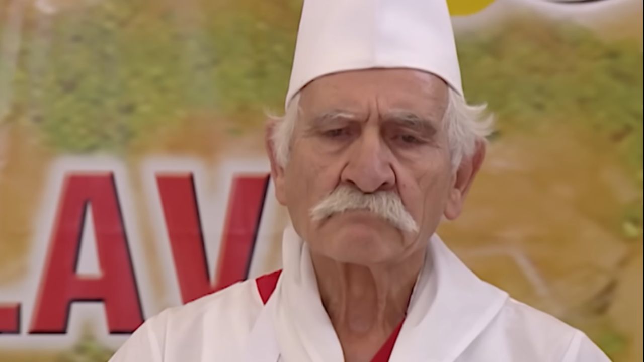 Arif Erkin Güzelbeyoğlu öldü mü, kaç yaşındaydı? Yabancı Damat'ın Memik dedesiydi Arif Erkin Güzelbeyoğlu öldü mü, kaç yaşındaydı? Yabancı Damat'ın Memik dedesiydi