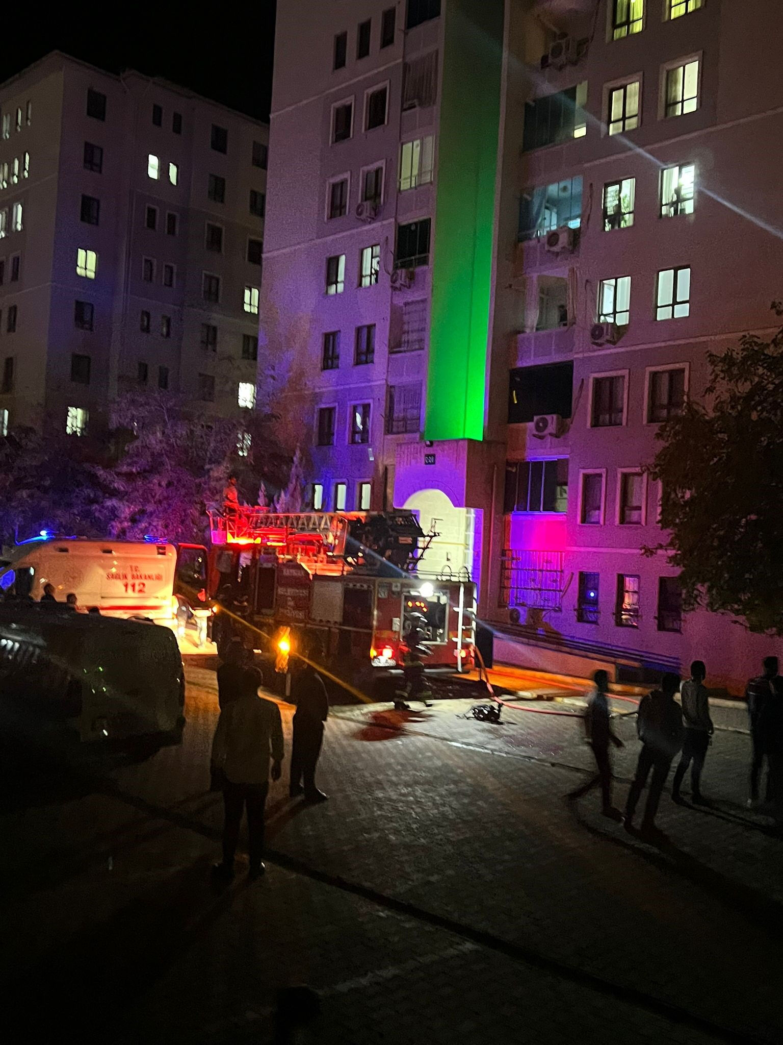 Batman'da yangın faciası! Binadaki yatalak hasta kurtarılamadı - 1. Resim