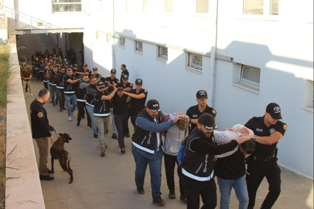 'Bayğaralar'a 10 ilde eş zamanlı operasyon! 106 kişi adliyeye sevk edildi - 2. Resim