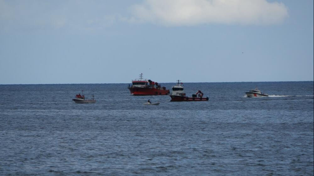 Denizde teknesi terk edilmiş halde bulundu! Arama çalışması başlatıldı - 1. Resim