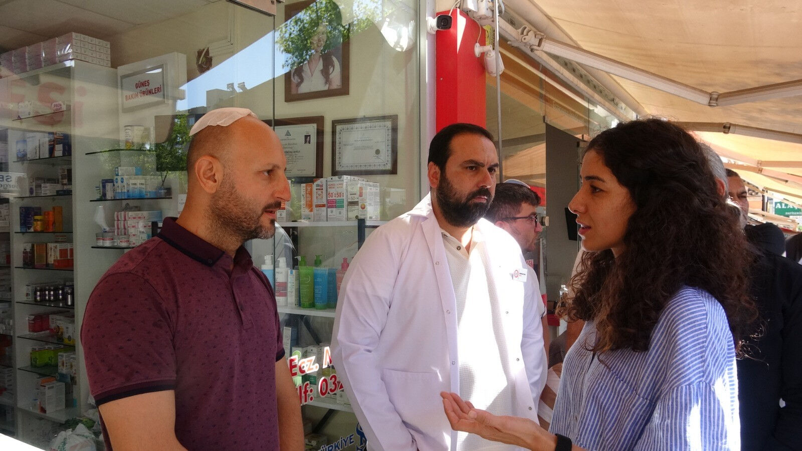 Eczanede muadil ilaç dehşeti! Eczacı kalfasının başını yardı Eczanede muadil ilaç dehşeti! Eczacı kalfasının başını yardı - 3. Resim