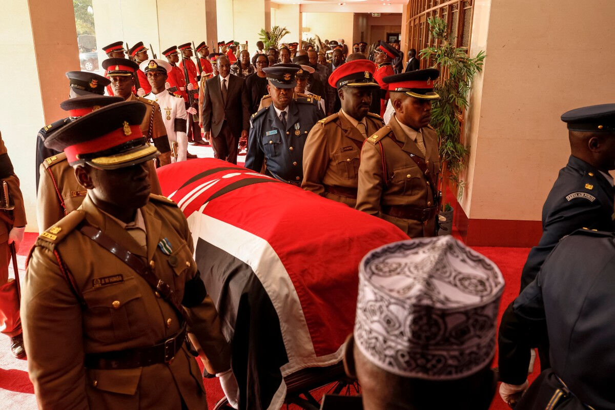 Eski başbakanın cenazesinde olaylar çıktı: En az 4 kişi öldü! - 5. Resim