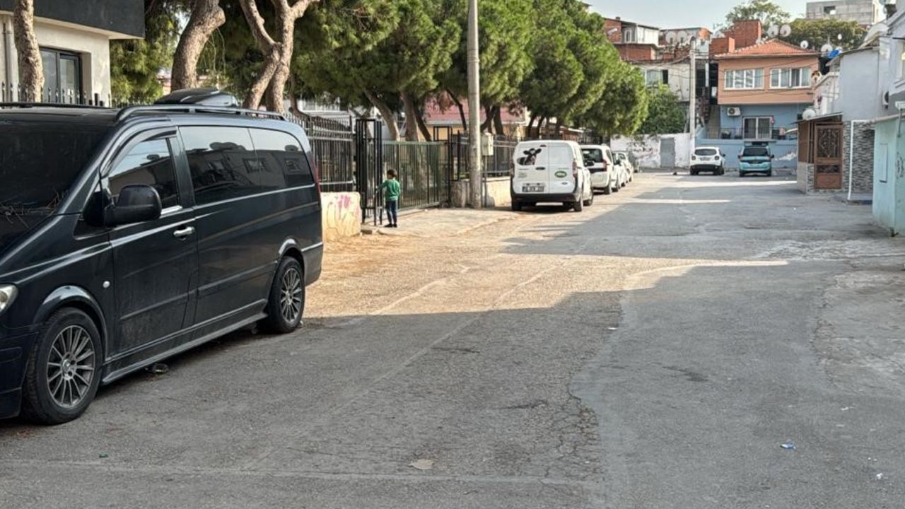 İzmir'de dehşet! Eski eşini art arda bıçaklayarak öldürdü İzmir'de dehşet! Eski eşini art arda bıçaklayarak öldürdü